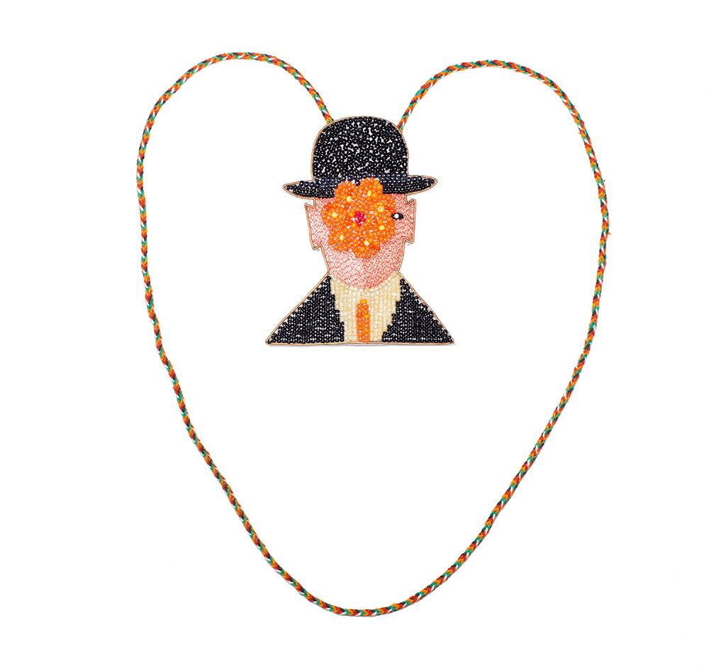 Cadeaux - Broche Magritte brodée à la main - HELLEN VAN BERKEL HEARTMADE PRINTS