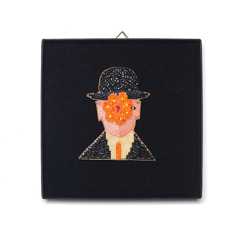 Cadeaux - Broche Magritte brodée à la main - HELLEN VAN BERKEL HEARTMADE PRINTS