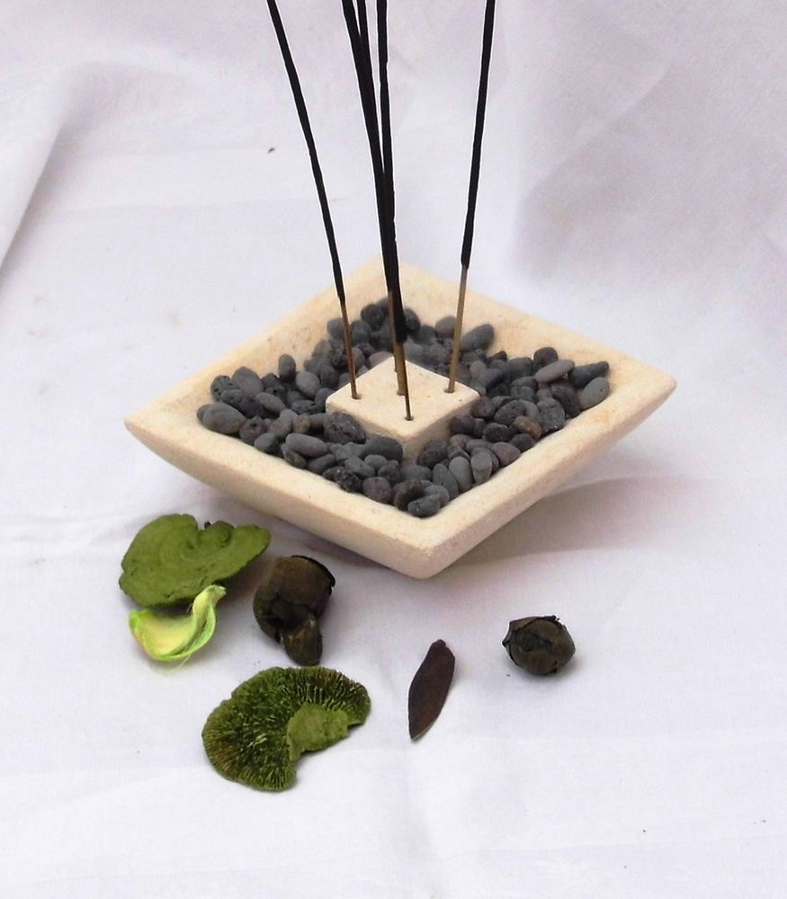 Bougeoirs et photophores  - BOUGEOIR EN PIERRE ET PORTE ENCENS - DECOETHNIQUE