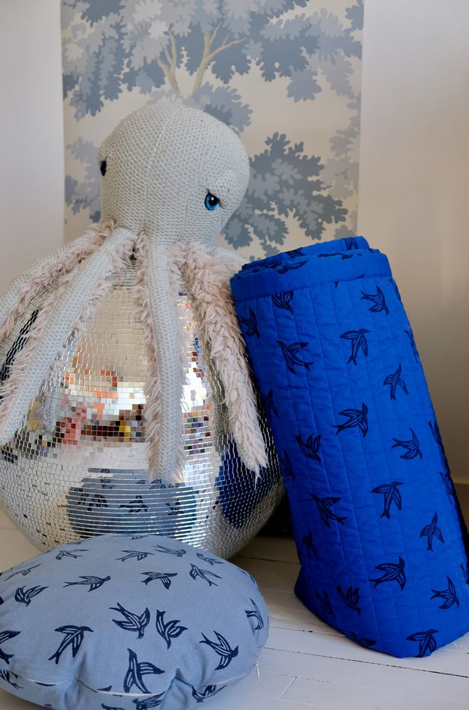 Plaids - Plaid matelassé en coton bio - Blue bird - HOLI AND LOVE