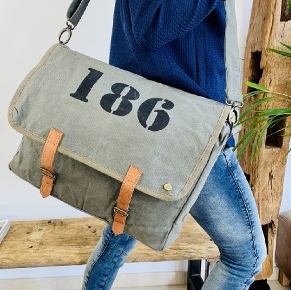 Travel accessories - SAMFORD Messenger Crossbody Bag - CASA NATURA