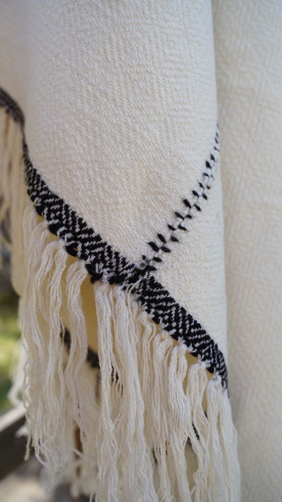 Unique pieces - Blanket White GAWA - BHUTAN TEXTILES