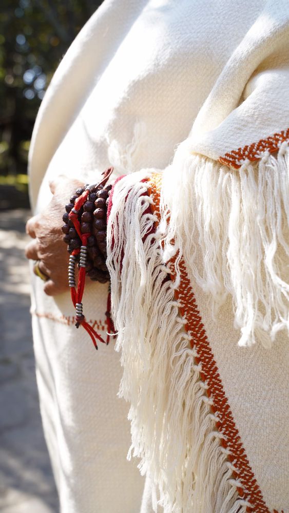 Unique pieces - Blanket White GAWA - BHUTAN TEXTILES