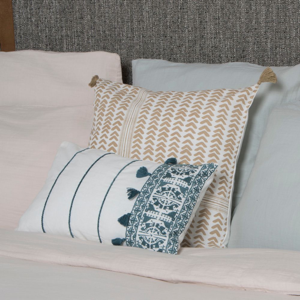 Cushions - Neo Berbère cotton/velvet cushion - FEBRONIE