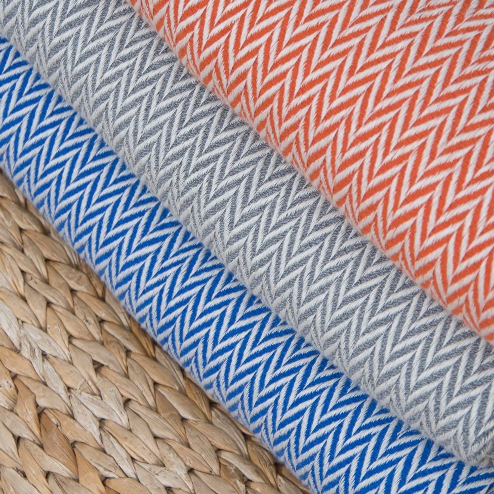 Throw blankets - Aspen Throw - FEBRONIE