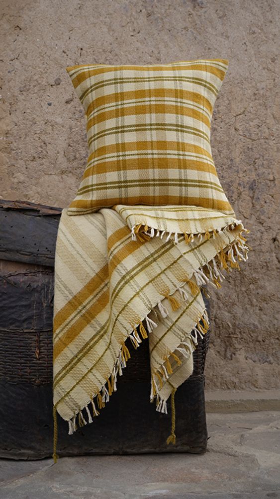 Cushions - DORJIBI THRA SAR KC throw and cushion - BHUTAN TEXTILES