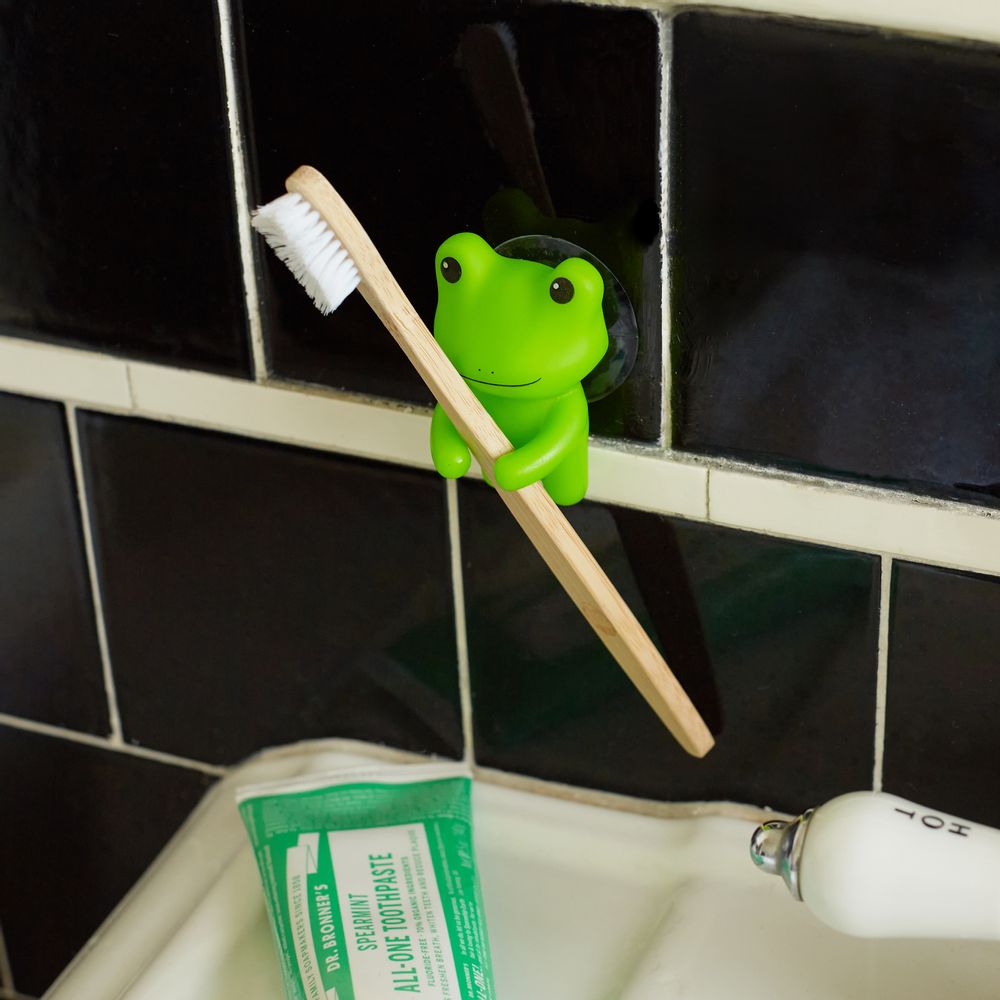 Bath accessories for children - FROG TOOTHBRUSH HOLDER - KIKKERLAND