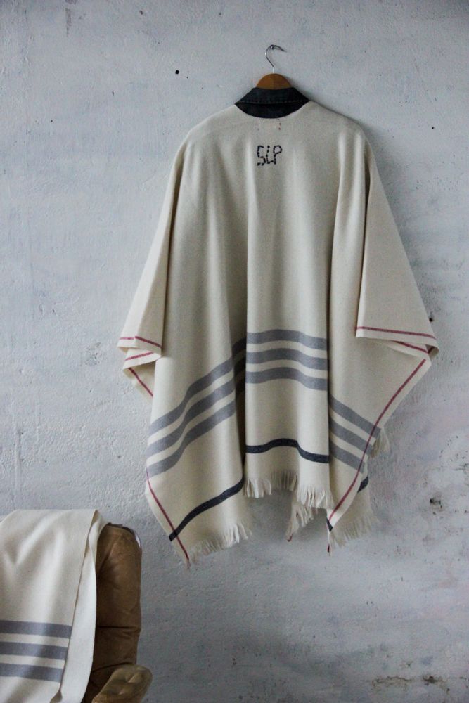 Homewear - PONCHO LORIGA - SCHOOLOFLIFEPROJECTS