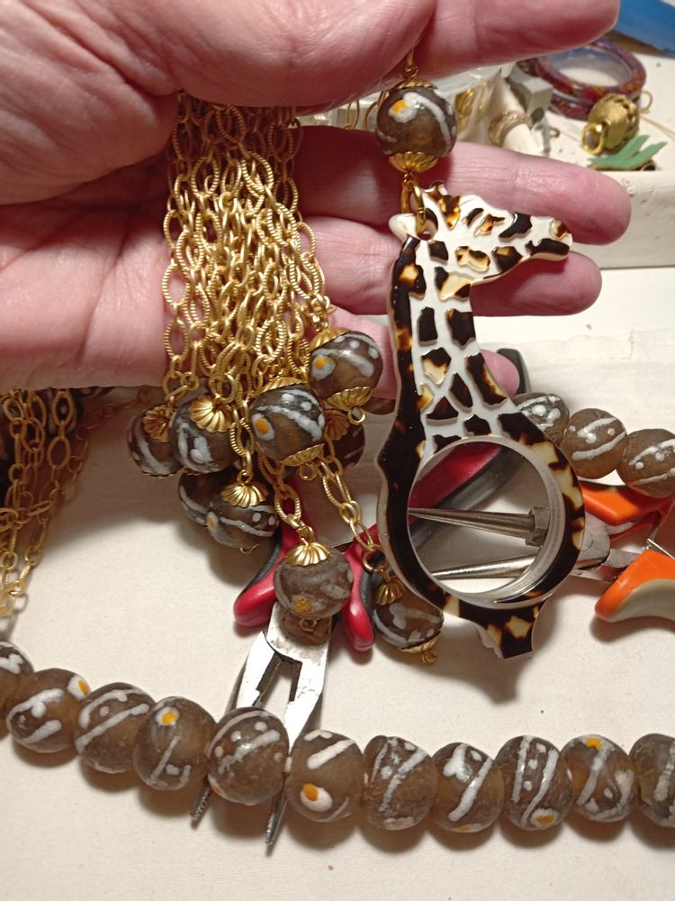 Jewelry - Magnifying Glasses-Necklace Giraffe - FLIPPAN' LOOK