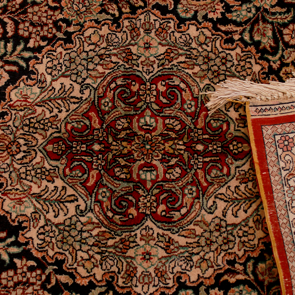 Other caperts - Hand-knotted oriental rugs & carpets in pure silk - TRESORIENT