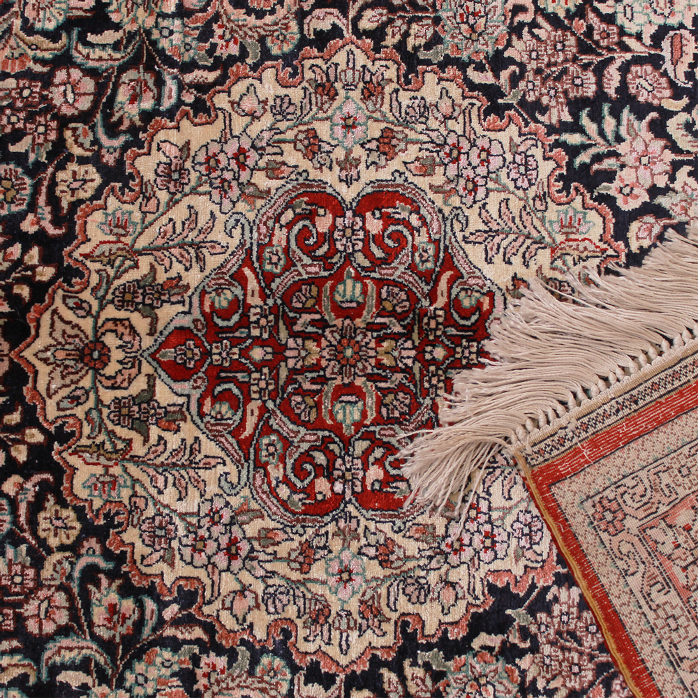 Other caperts - Hand-knotted oriental rugs & carpets in pure silk - TRESORIENT