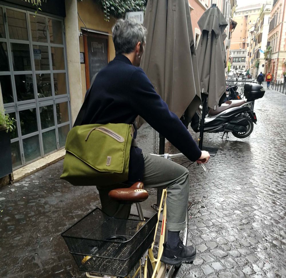 Bags and totes - Handmade bike bag "Urbana"in Cordura with adjustable shoulder and waist straps and removable laptop case - ELENA KIHLMAN