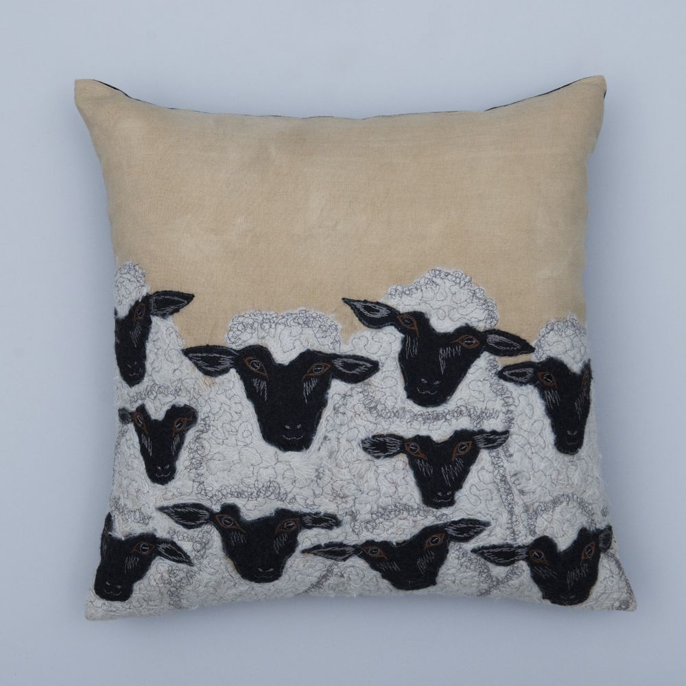 Coussins textile - Coussins brodés - NEERU KUMAR