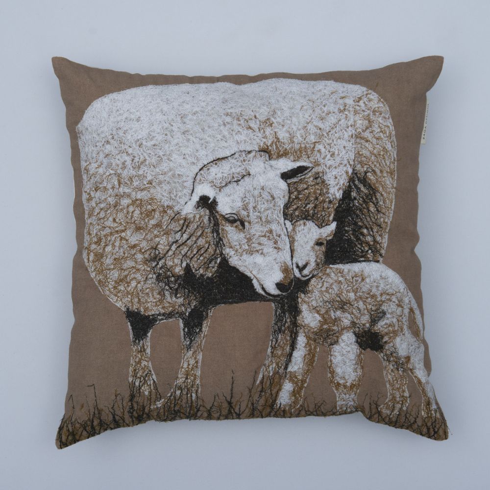 Coussins textile - Coussins brodés - NEERU KUMAR