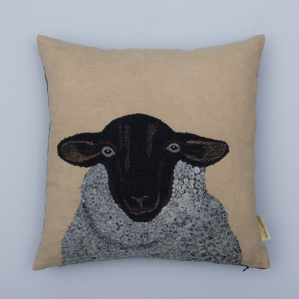 Coussins textile - Coussins brodés - NEERU KUMAR