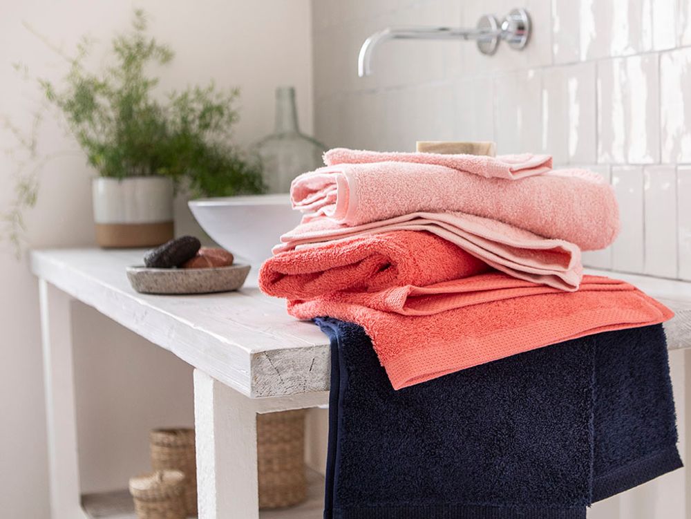 Serviettes de bain - Aqua Lait Fraise - Serviette, gant, peignoir et tapis de bain - ESSIX