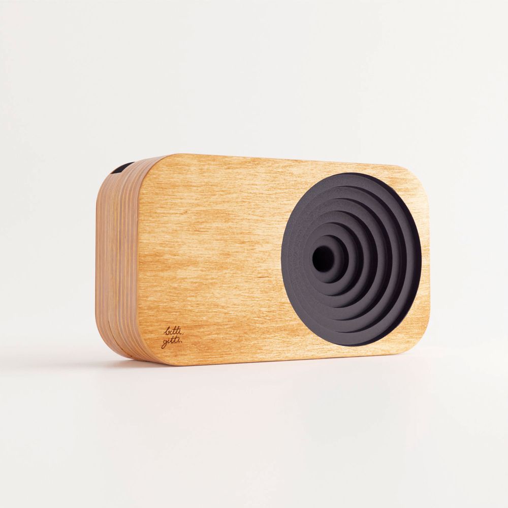 Speakers and radios - the Wooden Sound System - Razor Black - BITTI GITTI