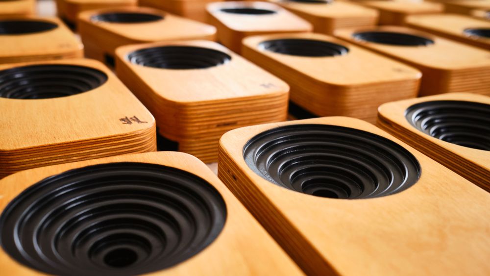 Speakers and radios - the Wooden Sound System - Razor Black - BITTI GITTI