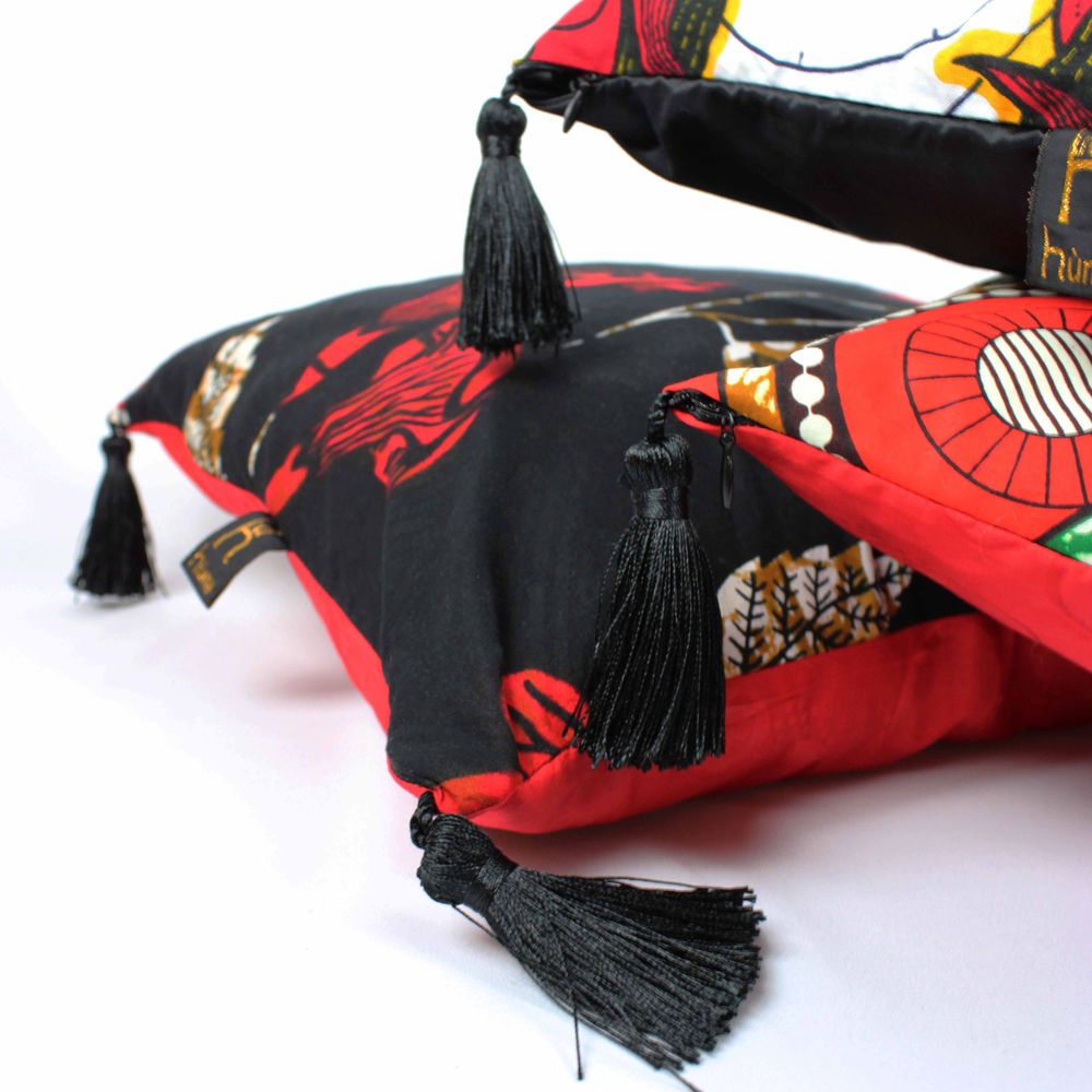 Fabric cushions - CUSHION WAX PASSION - POMPONS - HÙMA HOME PARIS
