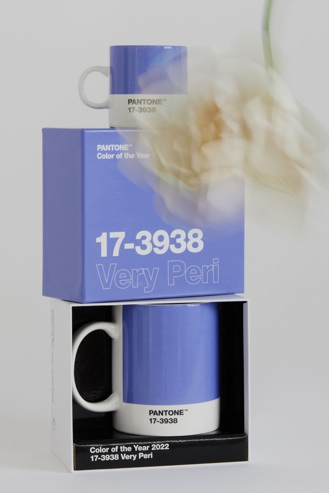 Produits sous licence  - Mug Couleur de l'année 2022 - 17-3938 Very Peri - PANTONE