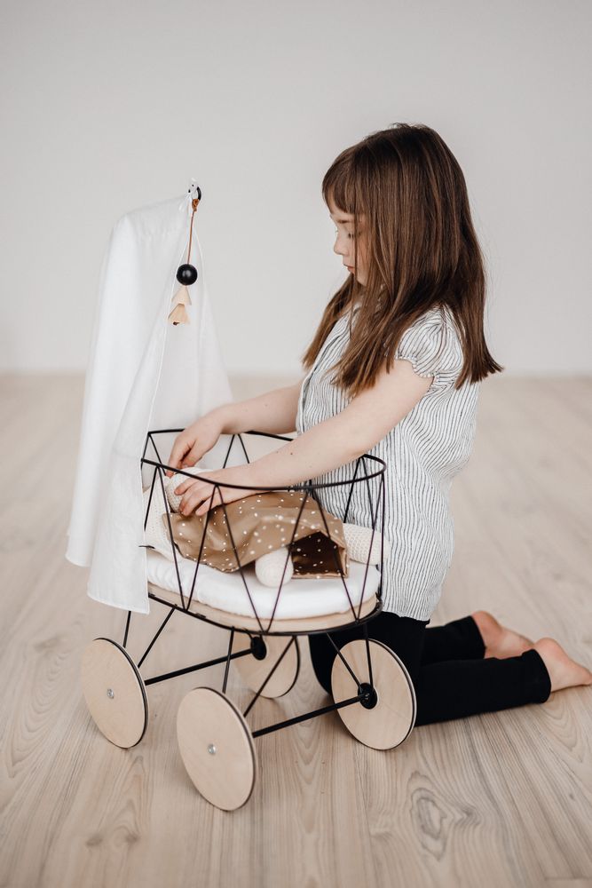 Jouets enfants - Dolly Cot - Chic Dolly Cot impressionne par son design minimaliste et son style sophistiqué - OOH NOO