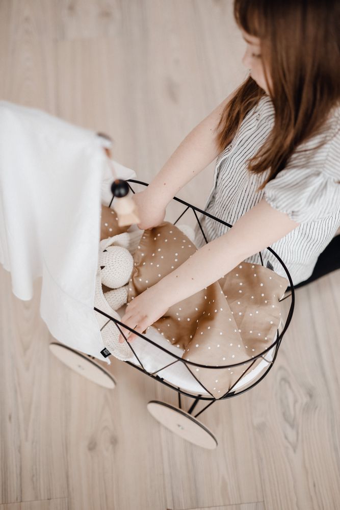 Jouets enfants - Dolly Cot - Chic Dolly Cot impressionne par son design minimaliste et son style sophistiqué - OOH NOO