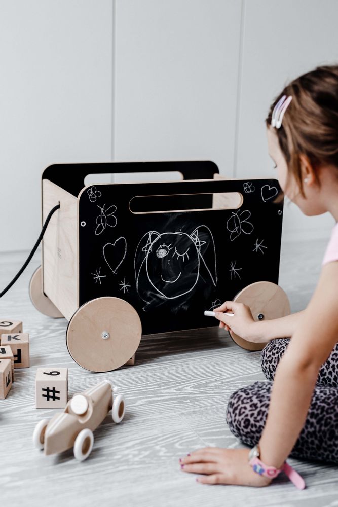 Toys - Toy chest on wheels - A little toy chest for all of the favourite dolls - OOH NOO