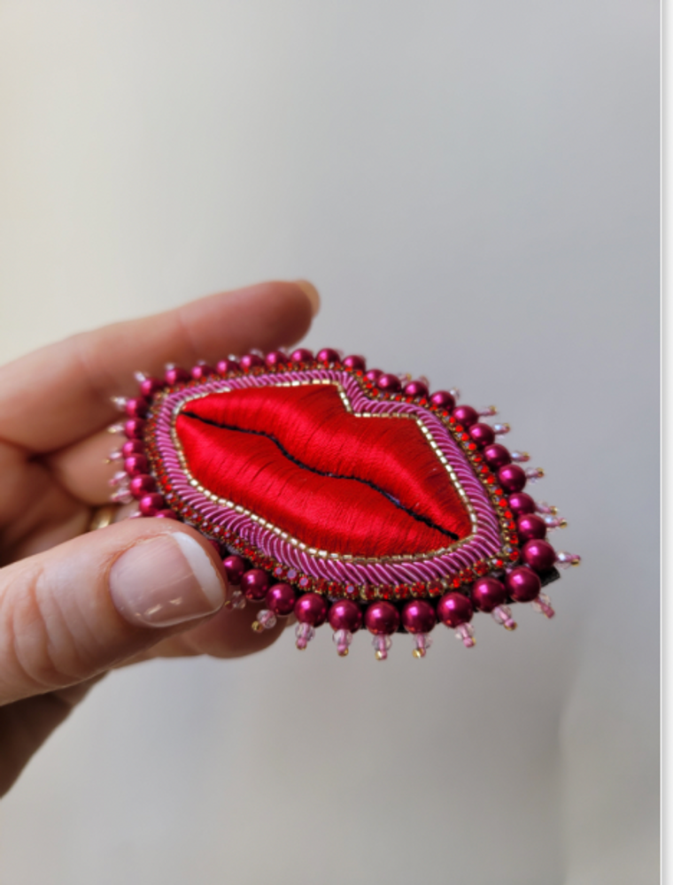 Jewelry - Red Mouth with pink beads brooch - CELESTE MOGADOR
