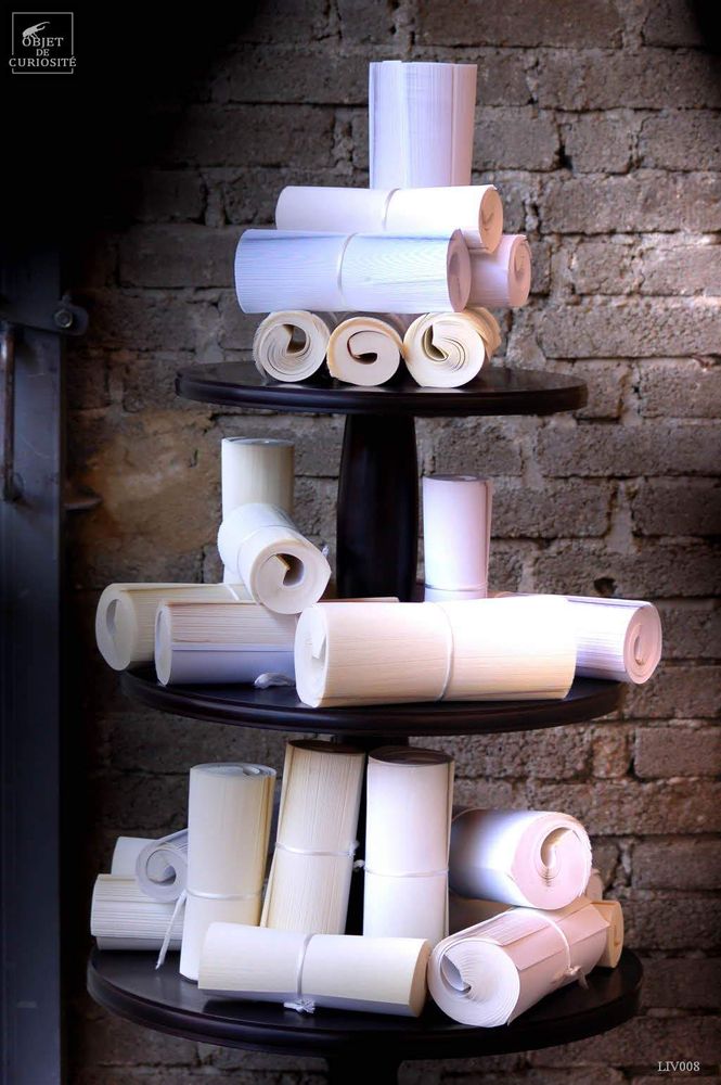 Decorative objects - Our book collection - OBJET DE CURIOSITÉ