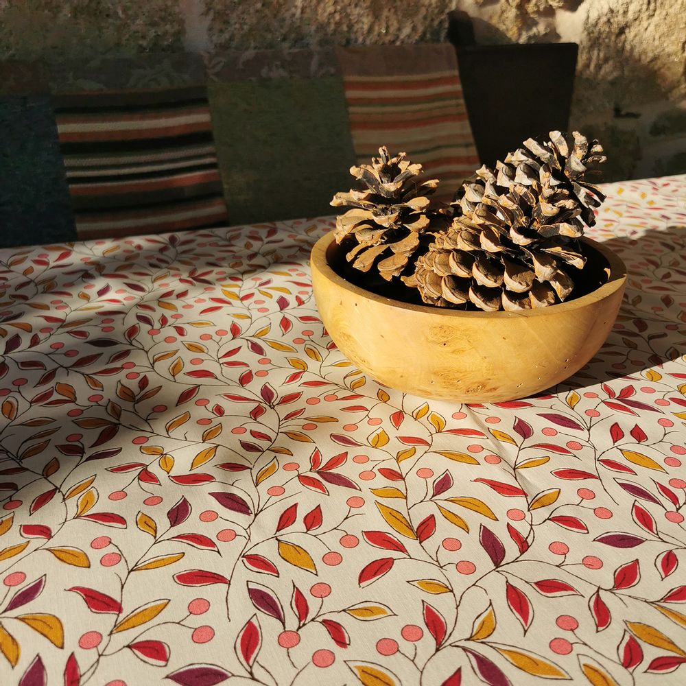 Linge de table textile - Nappe enduite Tilleul Prune - FLEUR DE SOLEIL