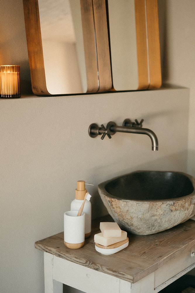 Accessoires à poser - Distributeur de savon en polyrésine blanche et bois de bambou Ø7x19 cm BA22154 - ANDREA HOUSE