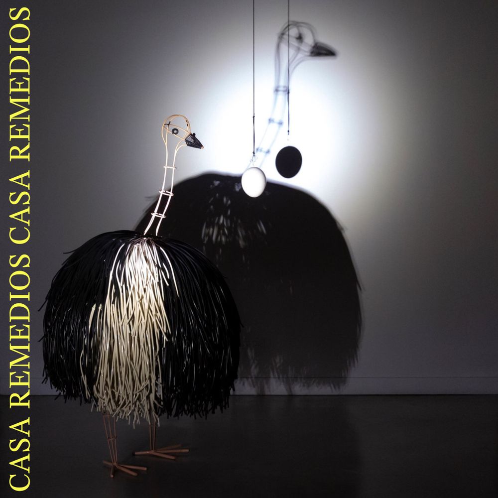 Lampes à poser - Ostrich Floor Lamp - CASA REMEDIOS BY MERCEDES SALAZAR + SERENA CANCELLIER