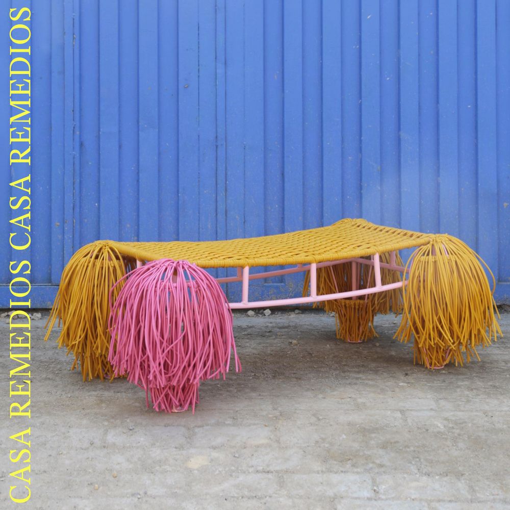 Tables basses - Ostrich tables and seats - CASA REMEDIOS BY MERCEDES SALAZAR + SERENA CANCELLIER