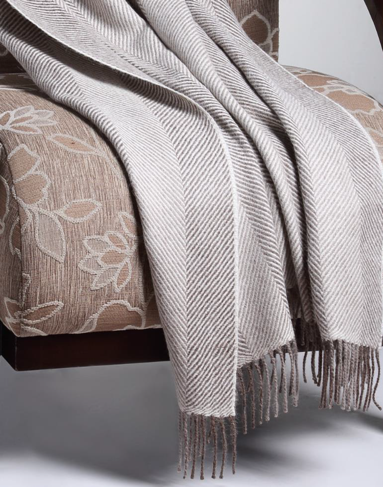 Foulards et écharpes - COUVRE-LIT CLASSIQUE EN ALPAGA À CHEVRONS. Luxe et durabilité. Fibres naturelles - PUEBLO