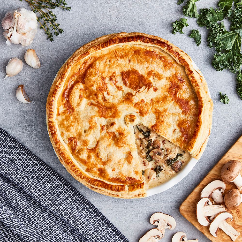 Platter and bowls - Barbary & Oak Foundry 27cm Ceramic Pie Dish - RKW LTD - BARBARY & OAK