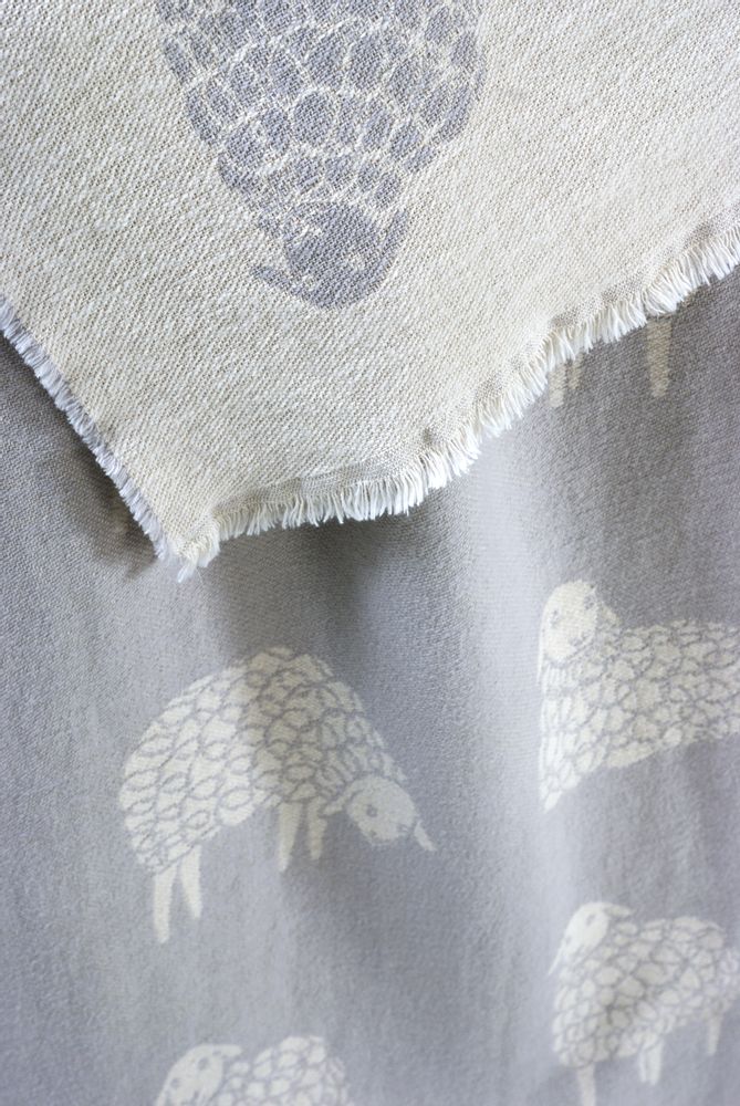 Throw blankets - NEW Mima Pure Cotton Throw - Available in Soft Black and Light Grey - 130 x 190 cm - J.J. TEXTILE LTD