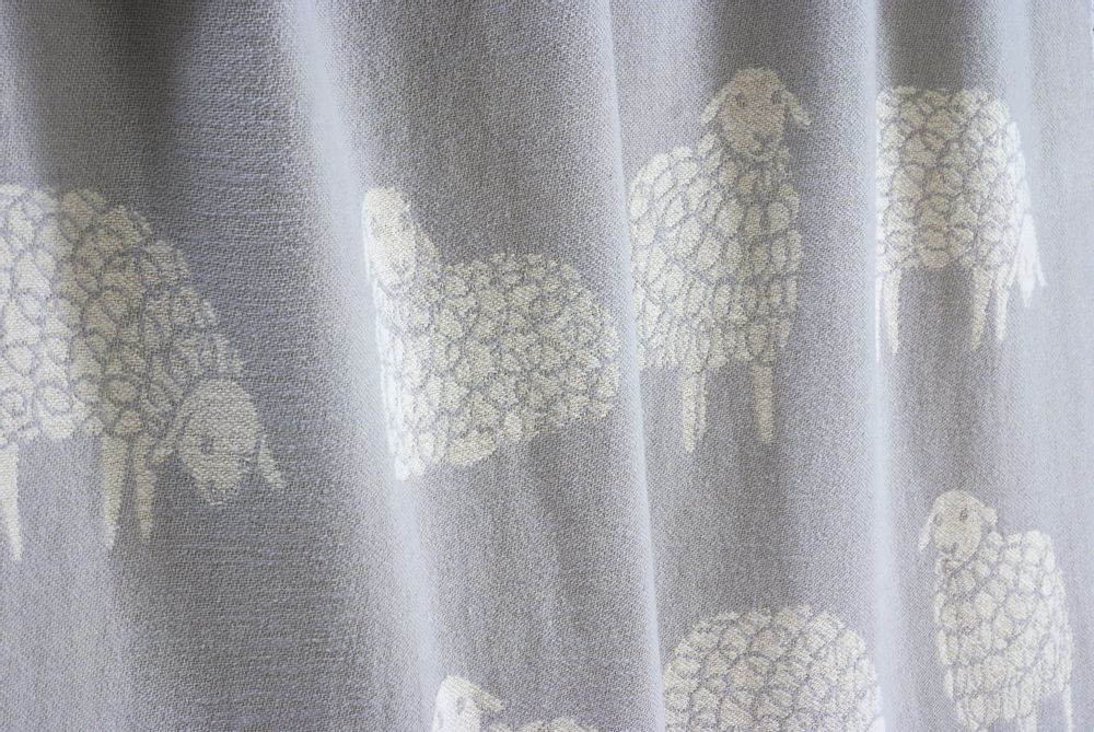 Throw blankets - NEW Mima Pure Cotton Throw - Available in Soft Black and Light Grey - 130 x 190 cm - J.J. TEXTILE LTD