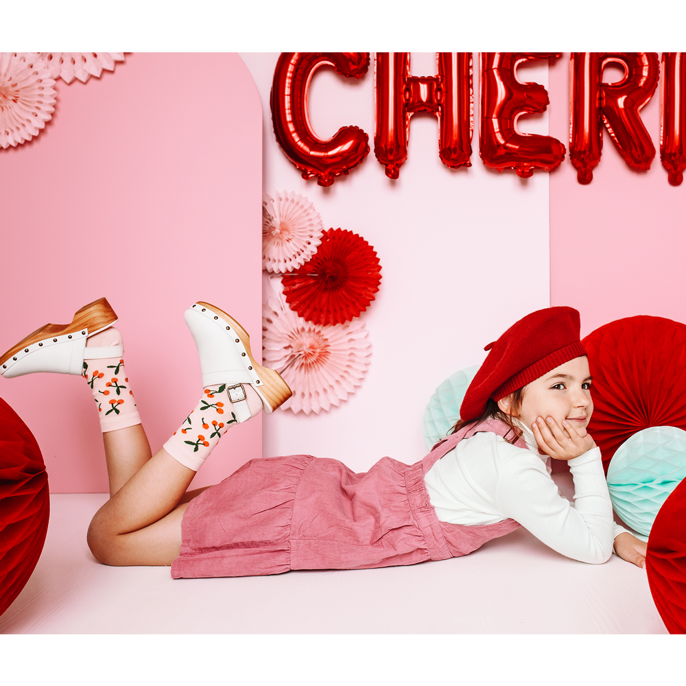Objets de décoration - Mon Cherry: Chaussettes Cherry, Ballon en Mylar Cerises, Serviettes de table Cerisier, Sacs cadeaux Cerises, - PARTYDECO