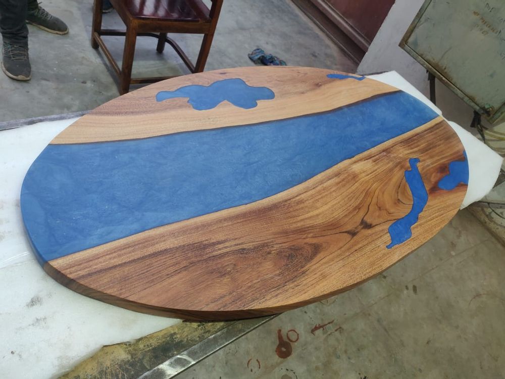 Decorative objects - Epoxy table. - LA SEVE DES BOIS