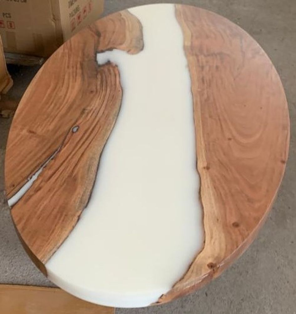 Decorative objects - Epoxy table. - LA SEVE DES BOIS