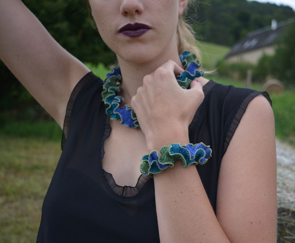 Jewelry - Farandole pleated textile bracelet - LINÉ-GÖLZ