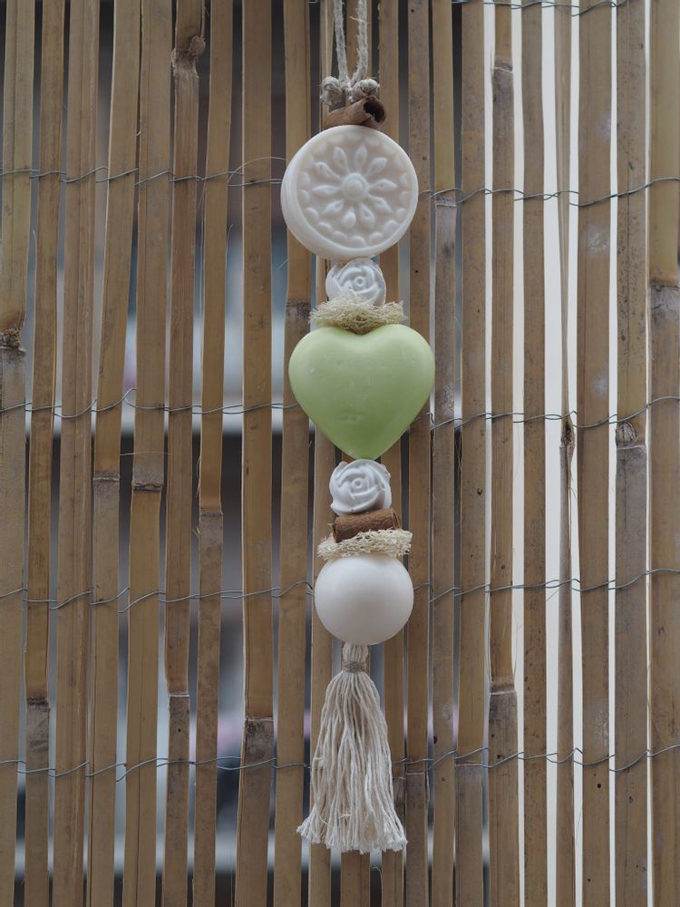 Objets de décoration - Tresse à savons décorative et parfumée Yasmine - NATURE A SUIVRE