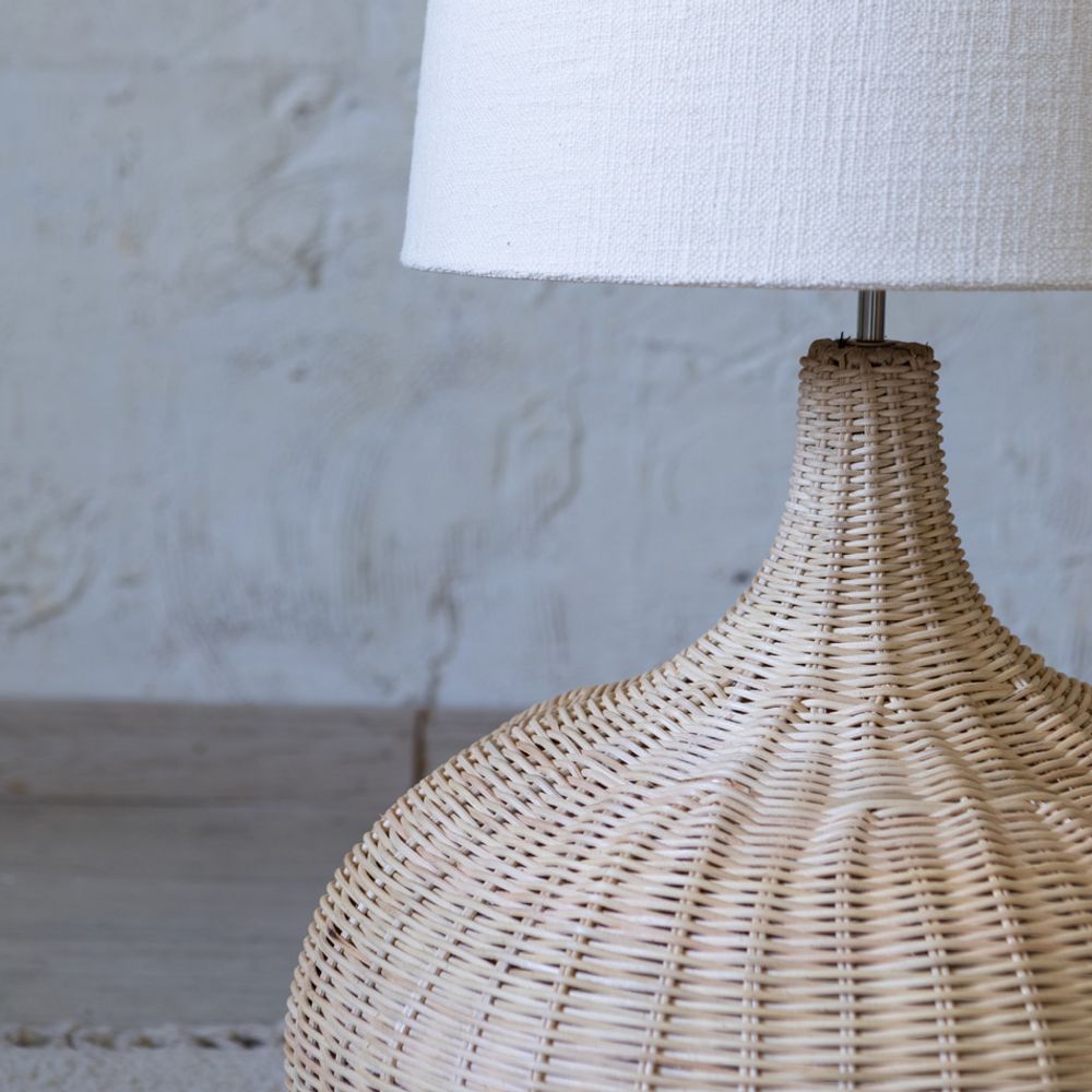 Lampadaires - Lampe en rotin Lucca - MAHE HOMEWARE