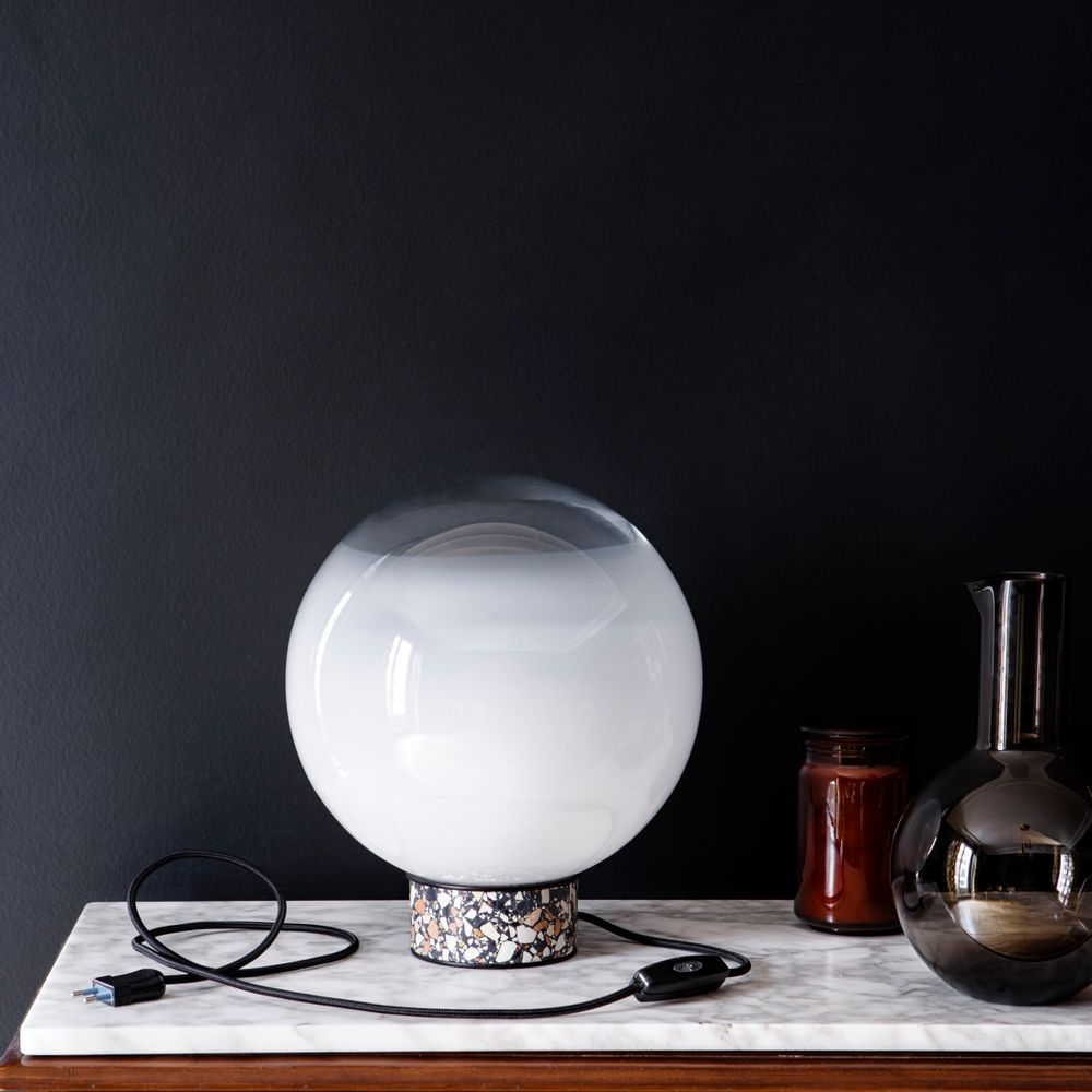 Office design and planning - LUCID DREAM LAMP - RED EDITION