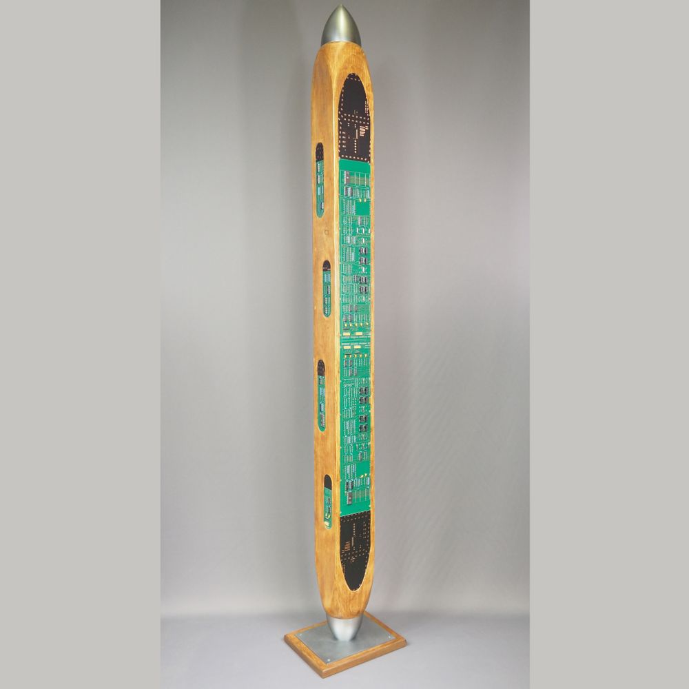 Unique pieces - Big Totem - AVLUMEN