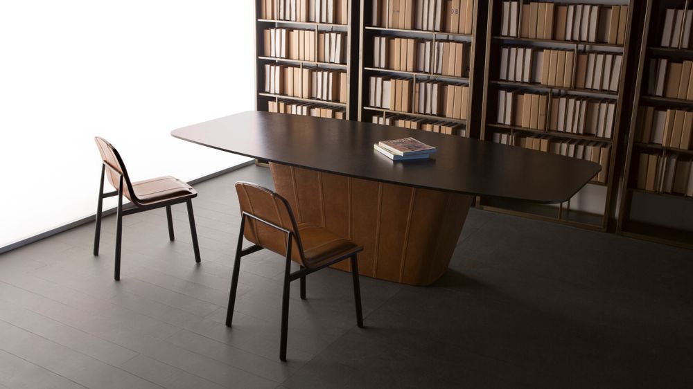 Tables Salle à Manger - Table de repas PRIME en métal+cuir - DOIMO BRASIL