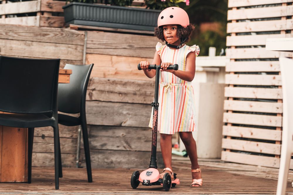 Children's games - Children's Foldable Scooter with LED and Matching Helmet - SCOOT AND RIDE