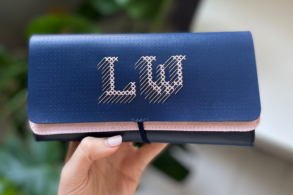 Travel accessories - Stitch Travel Jewellery Wrap - CHASING THREADS