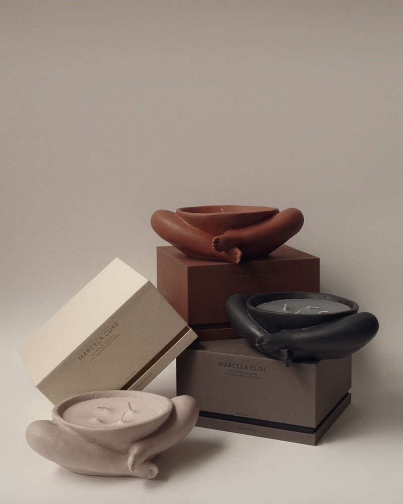 Sculptures, statuettes et miniatures - Sculpture en bois de santal avec bougie par Marcela Cure - MARCELA CURE