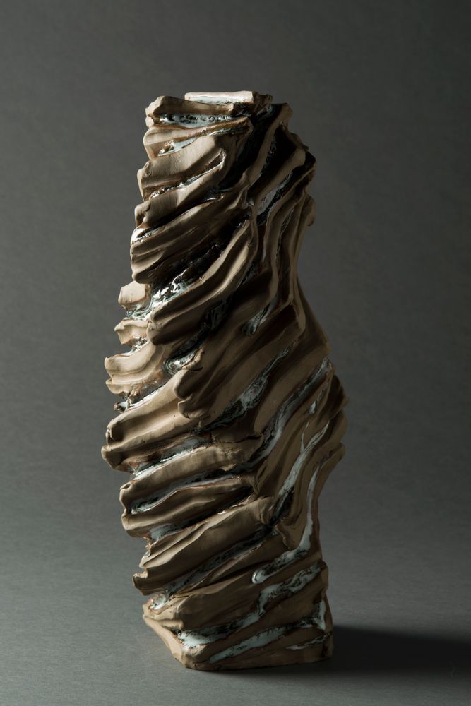 Ceramic - lamp pedestal “Compression No. 1" - ANANDA ARAGUNDI-HANUS